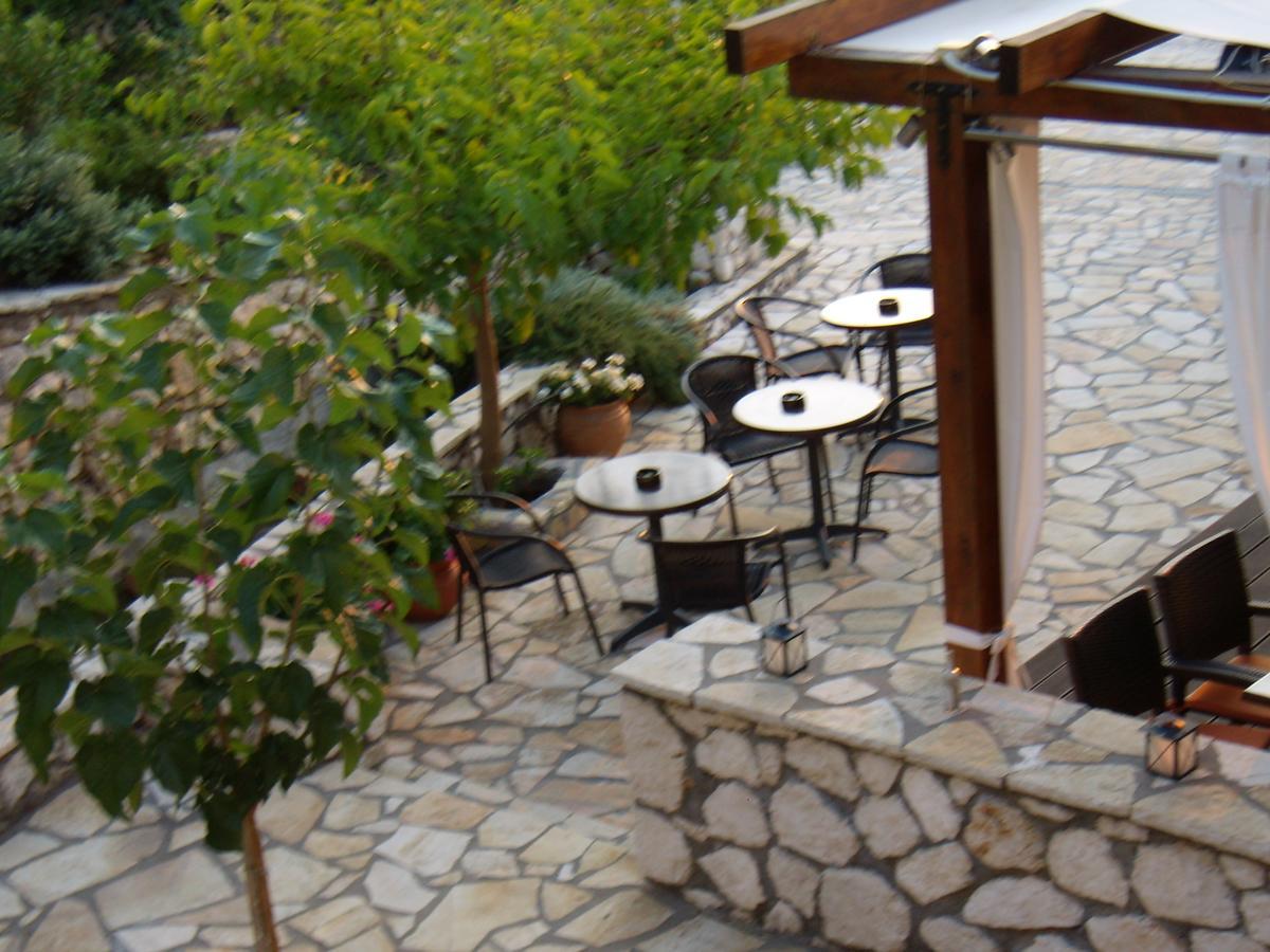 Zephyros Rooms And Apartments Drymon Exterior photo